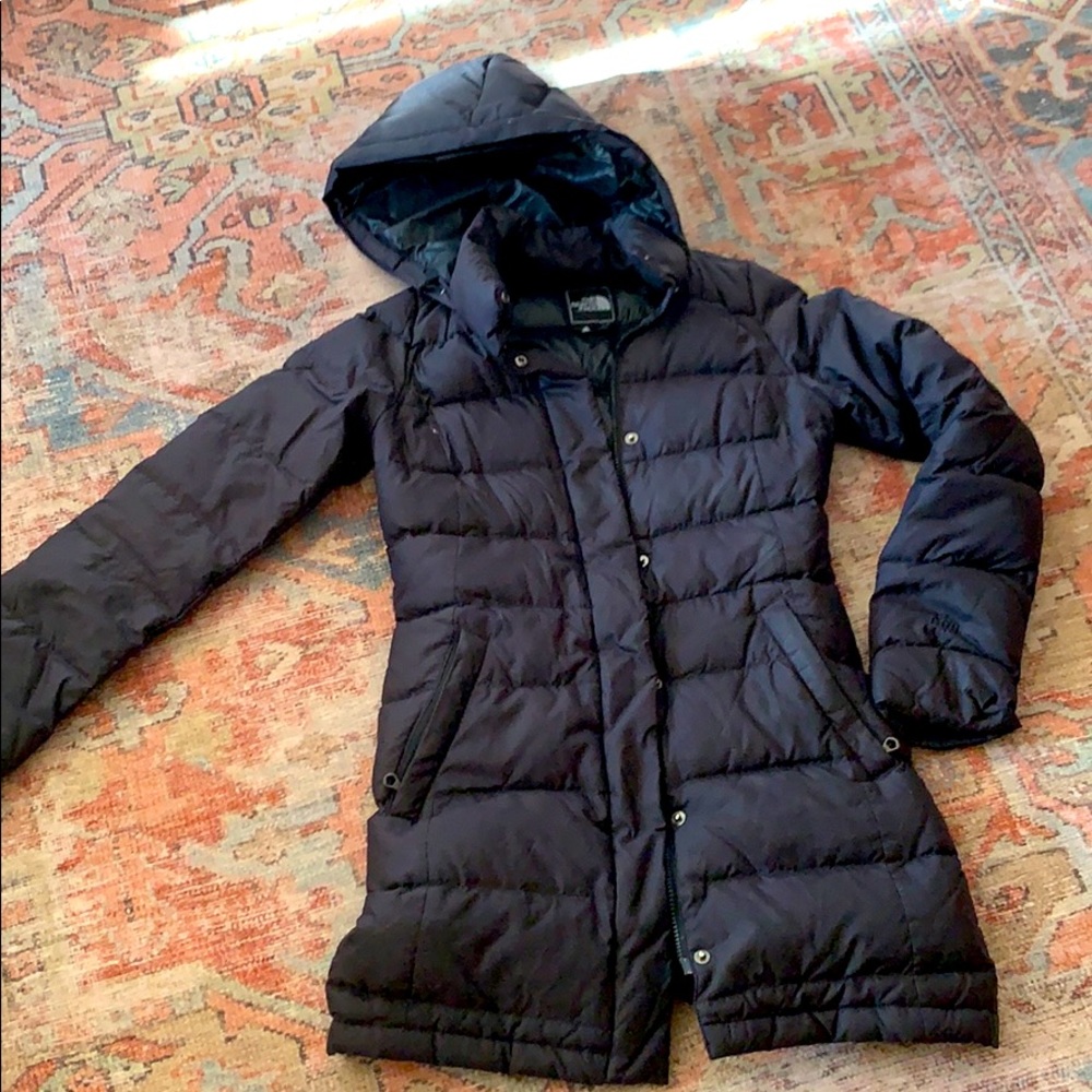 Women’s North Face parka, black 600 count